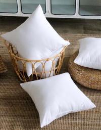 1pc white polyester filled pillow cushion